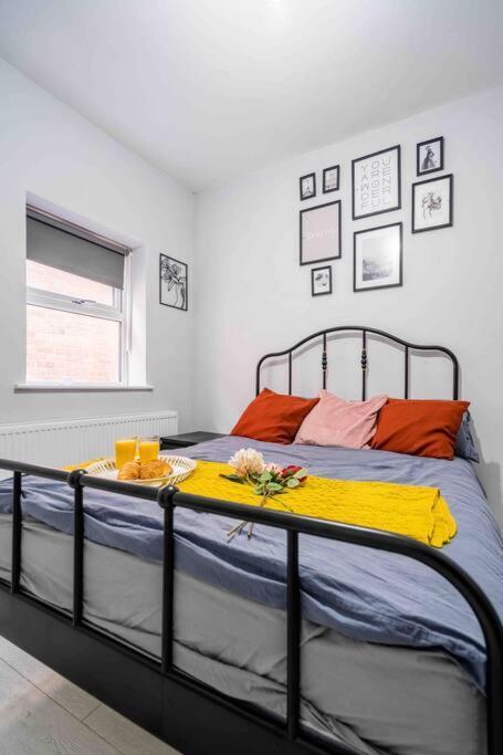 Апартаменты Modern Flat In Moseley With Free Parking Бирмингем Экстерьер фото