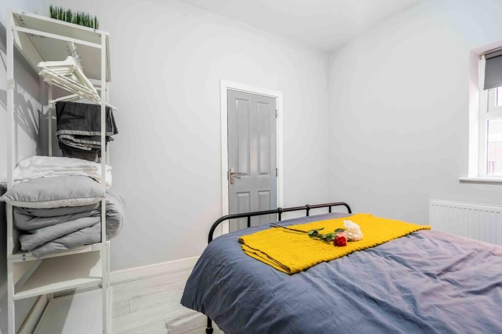 Апартаменты Modern Flat In Moseley With Free Parking Бирмингем Экстерьер фото